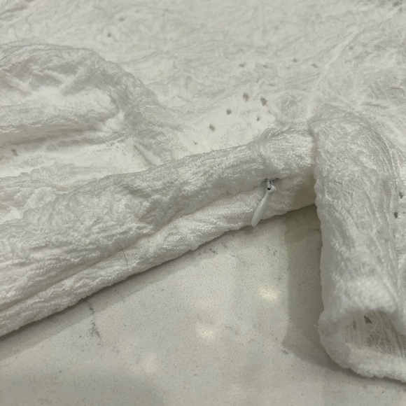 Michael Kors White Textured V-Neck Midi Dress with Short Sleeves - Picture 6 of 9